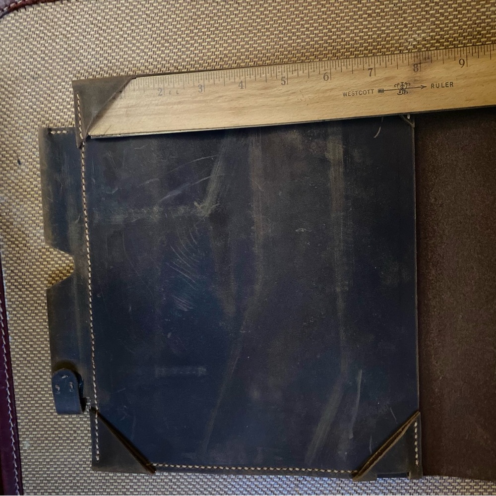 Leather case - Picture 10 of 16